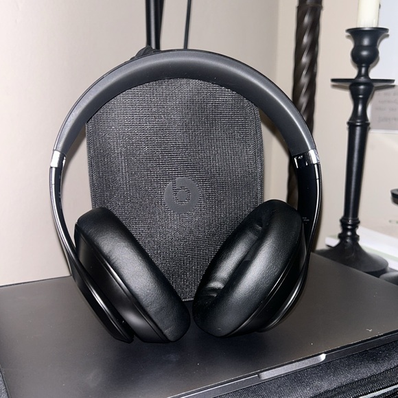 APPLE WIRELESS BEATS STUDIO PRO - Picture 4 of 5